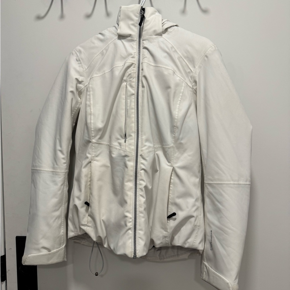 Chic White Hooded Jacket